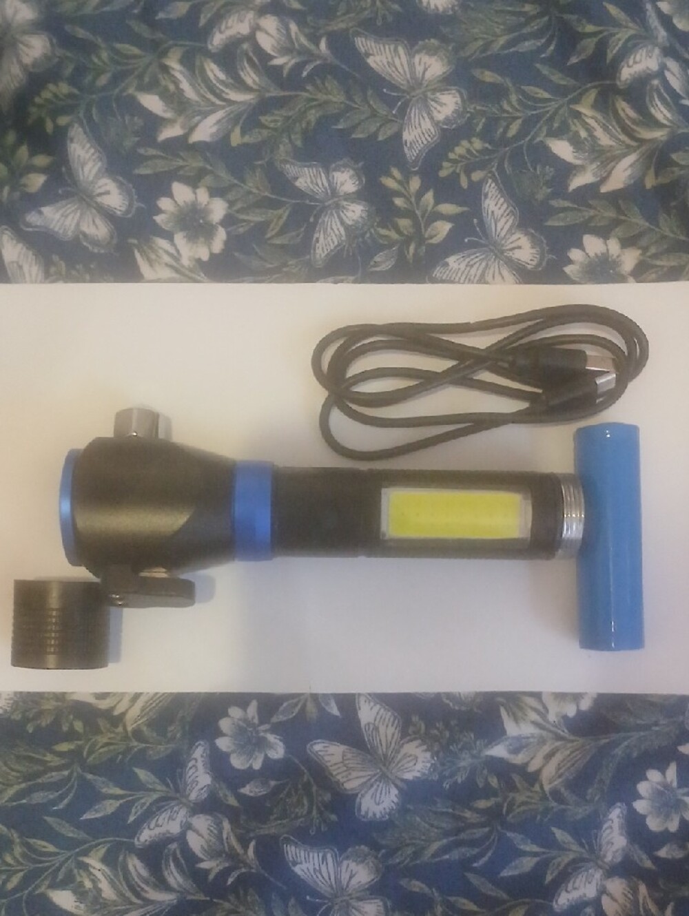 ConEd Rechargable Flashlight - Picture 3 of 9